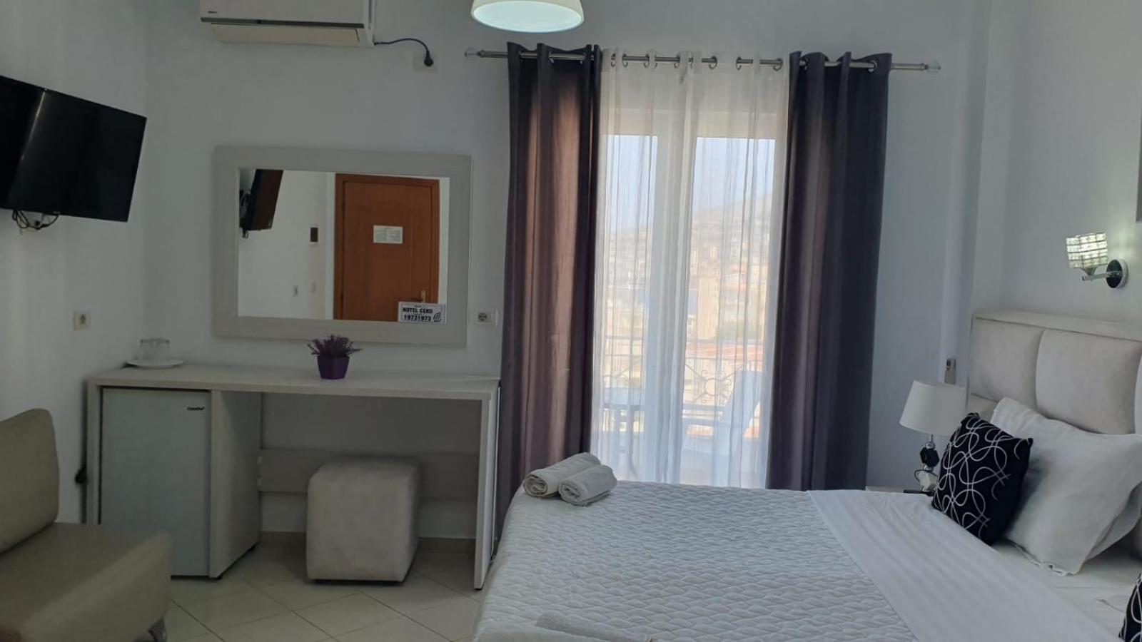 Hotel Ceko Sarande Bagian luar foto