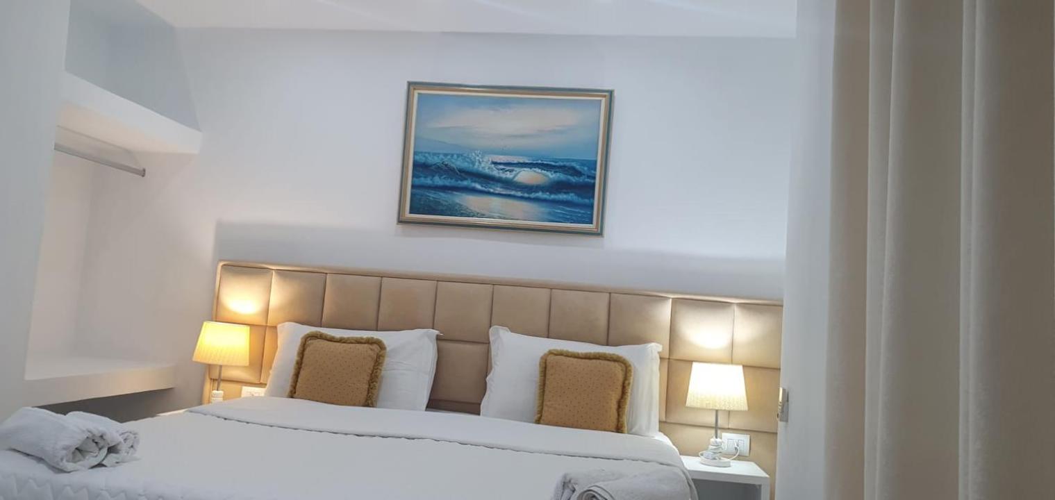 Hotel Ceko Sarande Bagian luar foto